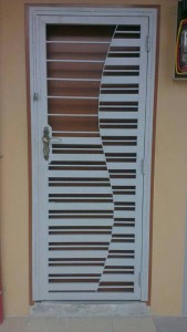 spacedor designed aluminium main door gate