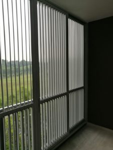 Vertical Flippable Aluminium Louver Window